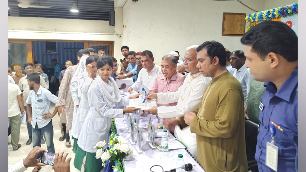 ঘোড়াঘাটে বিজ্ঞান ও উদ্ভাবনী প্রদর্শনীর উদ্বোধন